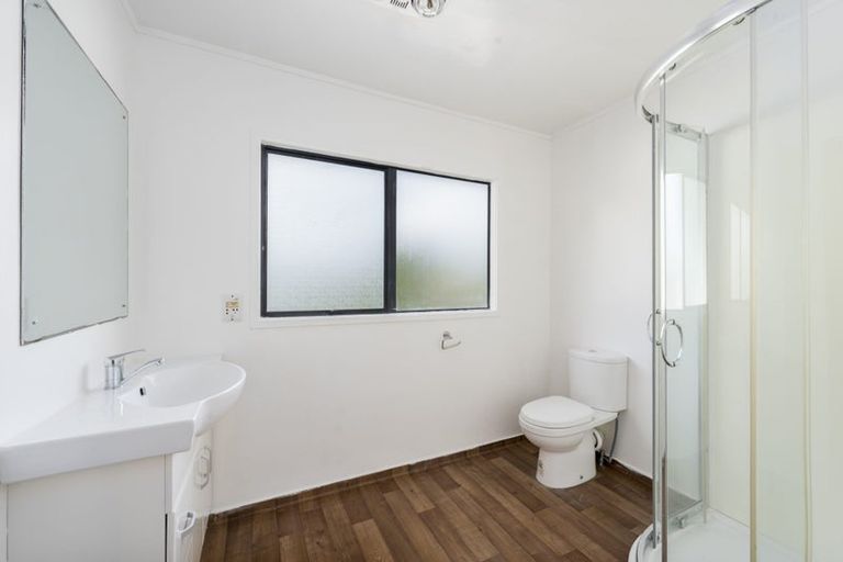 Photo of property in 1/19a Ribblesdale Road, Henderson, Auckland, 0612