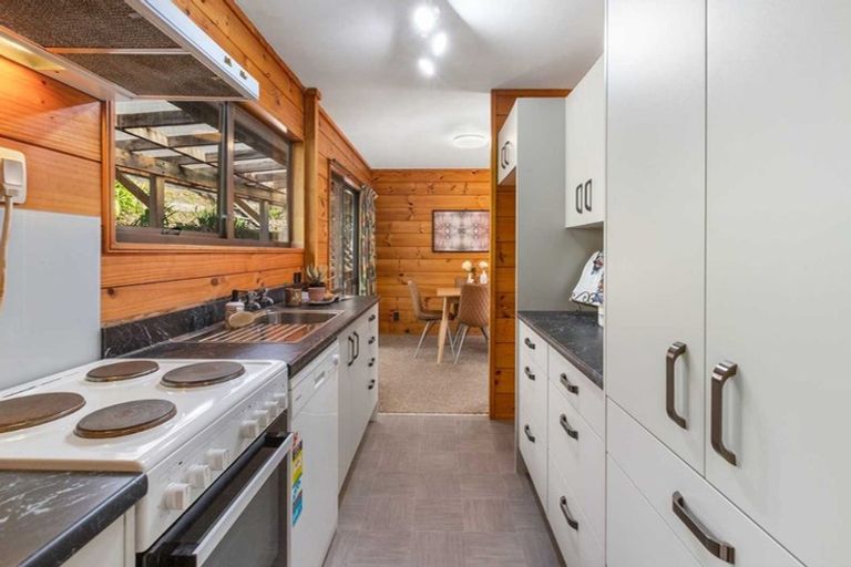 Photo of property in 8 Shackle Lane, Whitby, Porirua, 5024