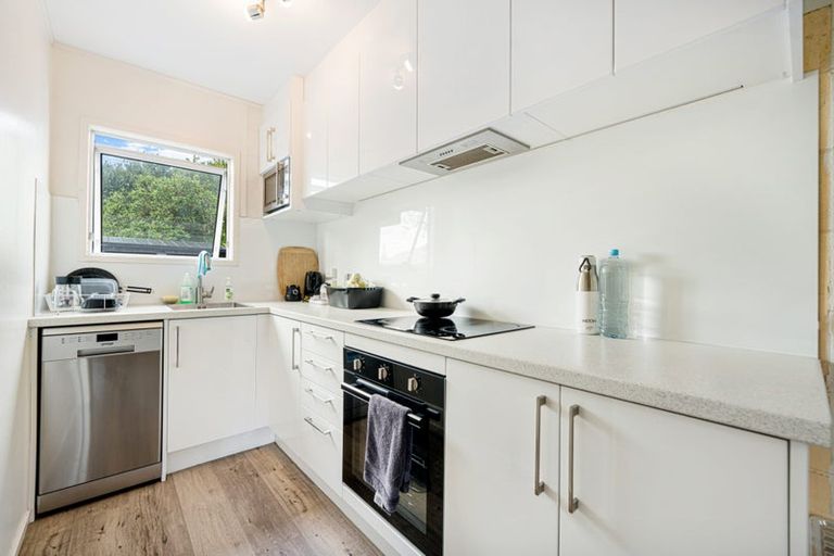 Photo of property in 87 Nikau Street, New Lynn, Auckland, 0600