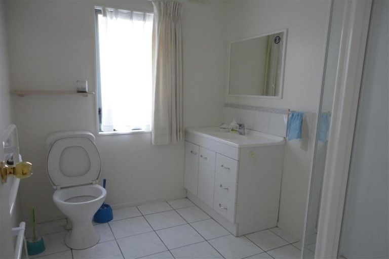 Photo of property in 37a Miro Street, New Lynn, Auckland, 0600