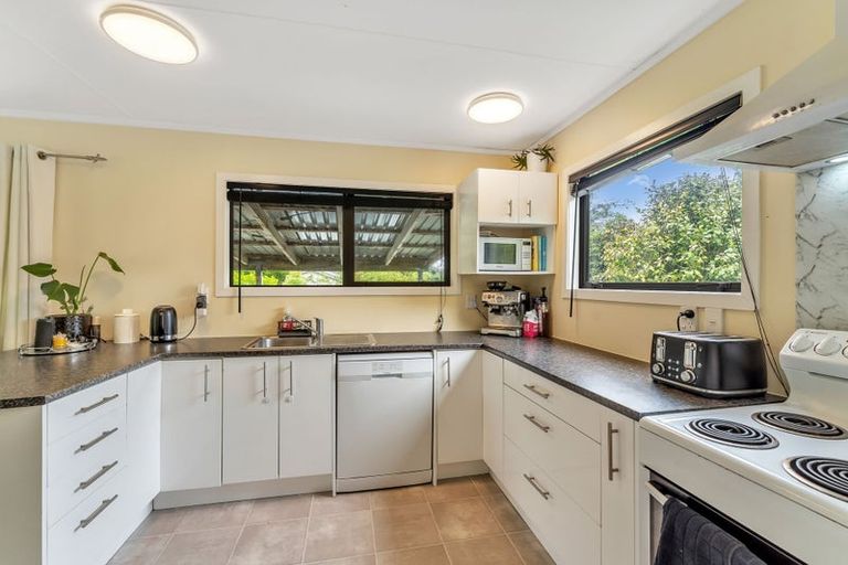 Photo of property in 49 Leinster Avenue, Raumati South, Paraparaumu, 5032