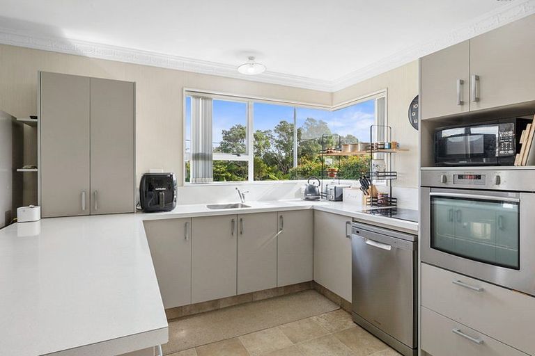 Photo of property in 145 Mangorei Road, Merrilands, New Plymouth, 4312