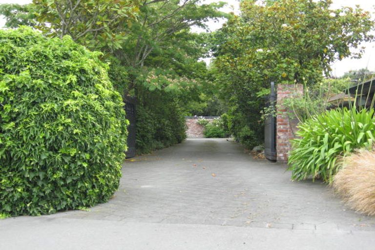 Photo of property in 15 Clyde Road, Upper Riccarton, Christchurch, 8041
