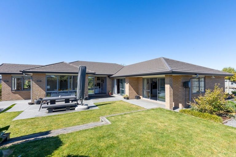 Photo of property in 26 Blue Gum Place, New Brighton, Christchurch, 8083