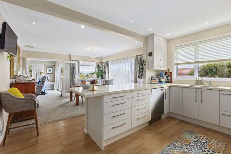 Photo of property in 12 Madison Place, Miramar, Wellington, 6022