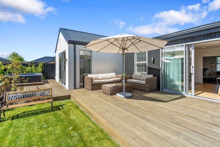 Photo of property in 2 Guyon Street, Marshland, Christchurch, 8083