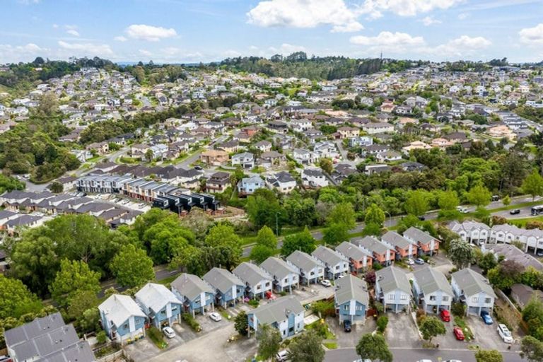 Photo of property in 2626/10 John Jennings Drive, Oteha, Auckland, 0632