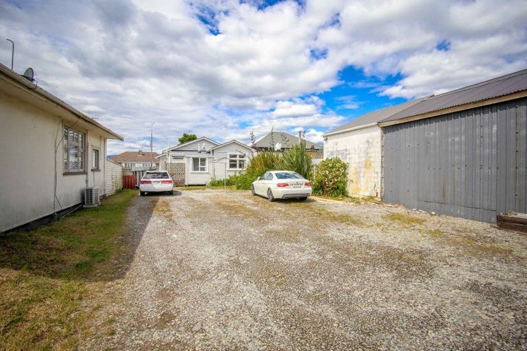 Photo of property in 304 Palmerston Street, Westport, 7825