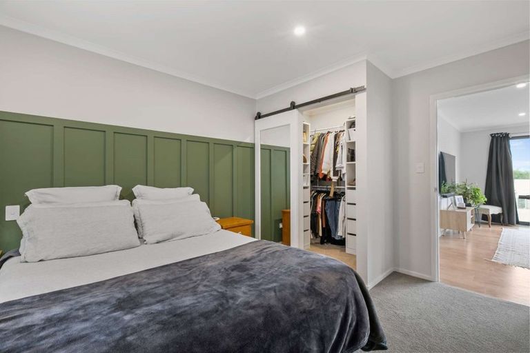 Photo of property in 36a Hand Road, Helensville, 0800