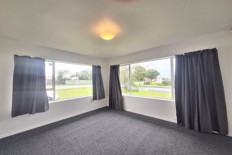 Photo of property in 1/468 Swanson Road, Ranui, Auckland, 0612