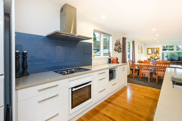 Photo of property in 8 Waterloo Crescent, Hokowhitu, Palmerston North, 4410