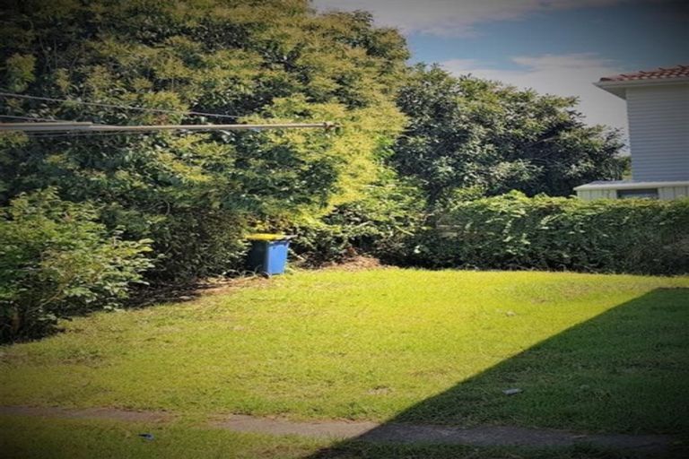 Photo of property in 1/166 Lake Road, Northcote, Auckland, 0627