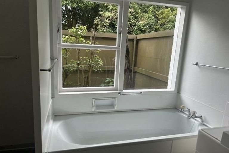 Photo of property in 134 Buick Crescent, Awapuni, Palmerston North, 4412