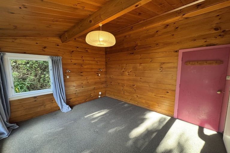 Photo of property in 9 Versailles Street, Karori, Wellington, 6012