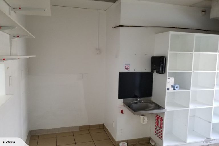 Photo of property in 4/80 Gunner Drive, Te Atatu Peninsula, Auckland, 0610