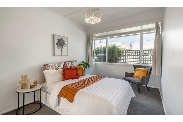 Photo of property in 7 Clouston Street, Saint Martins, Christchurch, 8022