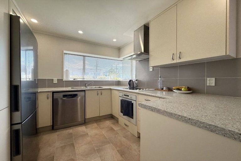 Photo of property in 2 Gordon Street, Avalon, Lower Hutt, 5011