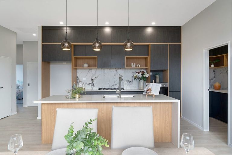 Photo of property in 41 Mcindoe Road, Kumeu, 0810