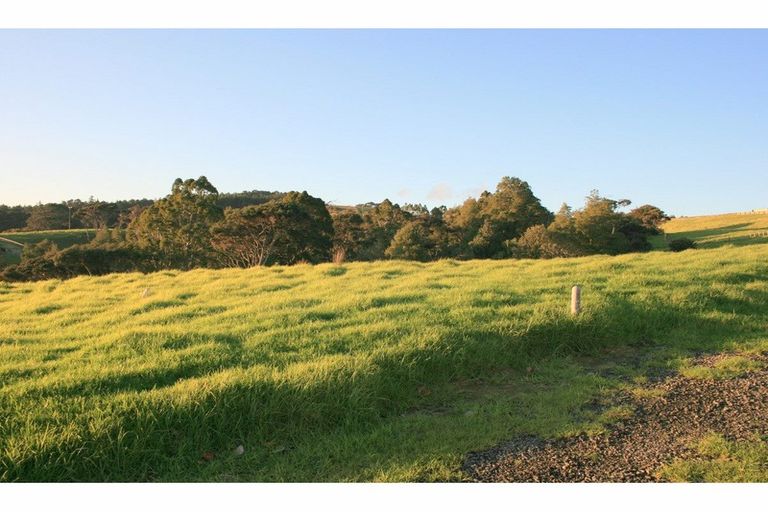 Photo of property in 56e Kaipara Coast Highway, Helensville, 0871