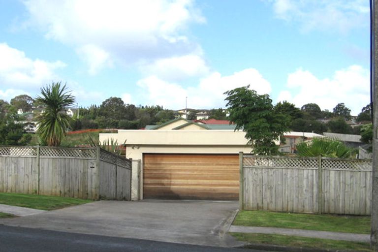Photo of property in 39 Makora Road, Massey, Auckland, 0614