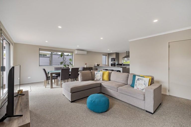 Photo of property in 121 Sutherland Road, Brookfield, Tauranga, 3110