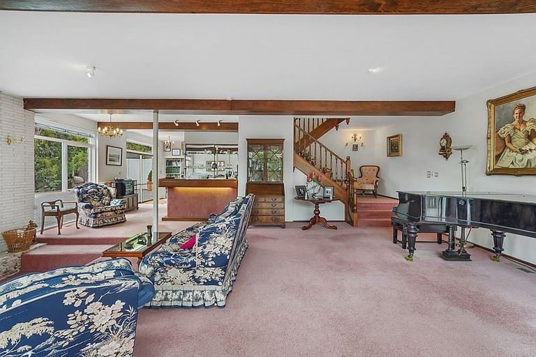 Photo of property in 32 Takahe Drive, Cashmere, Christchurch, 8022