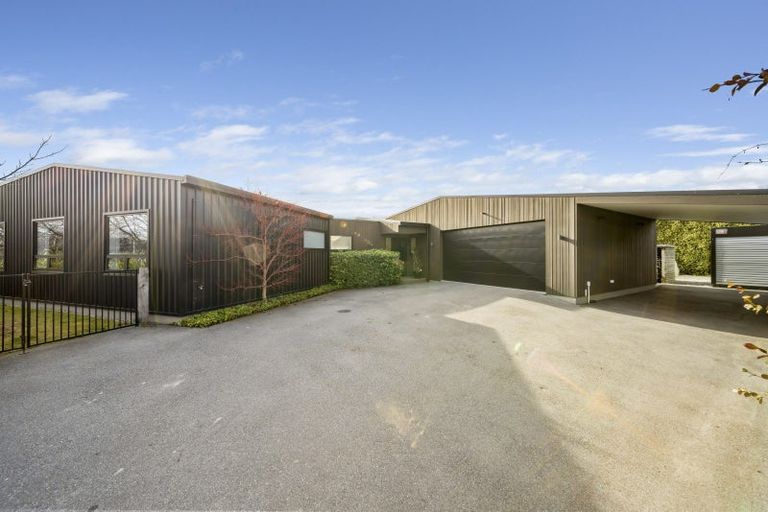 Photo of property in 13 Eden Close, Wanaka, 9305