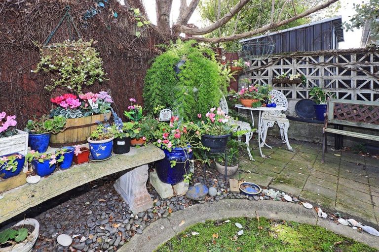 Photo of property in 1a Neeve Place, Taradale, Napier, 4112