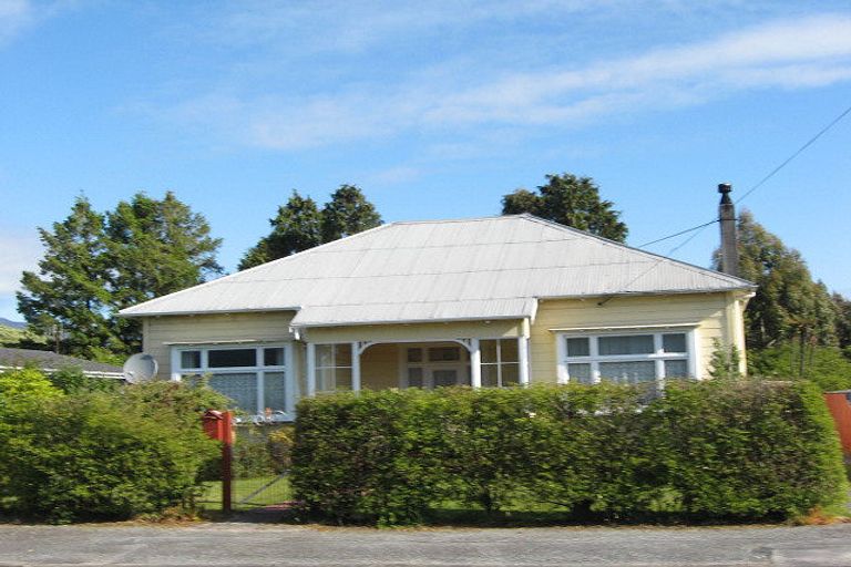 Photo of property in 144 Brougham Street, Westport, 7825