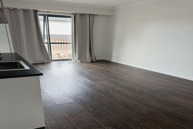 Photo of property in 27 Korihi Drive, Swanson, Auckland, 0614