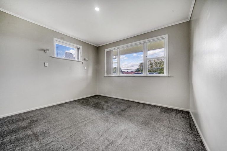 Photo of property in 19 Surrey Street, Manurewa, Auckland, 2102