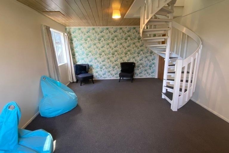 Photo of property in 33b Menin Road, Raumati South, Paraparaumu, 5032