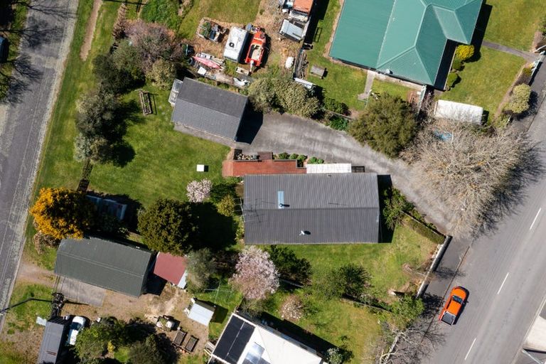 Photo of property in 33 Higginson Street, Otane, 4202