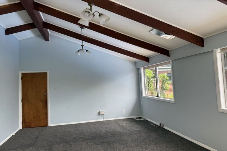 Photo of property in 411 Don Buck Road, Massey, Auckland, 0614