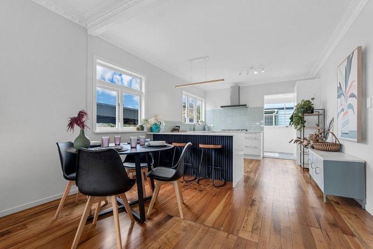 Photo of property in 36 Rimu Street, New Lynn, Auckland, 0600