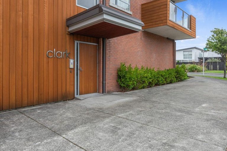 Photo of property in 203/160c Hobsonville Point Road, Hobsonville, Auckland, 0616