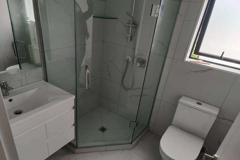 Photo of property in 9/16 William Roberts Road, Pakuranga, Auckland, 2010