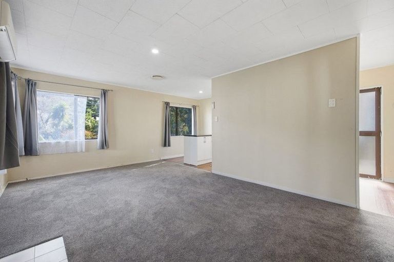 Photo of property in 40a Starforth Place, Henderson, Auckland, 0612