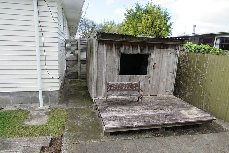 Photo of property in 74 Reid Avenue, Hawera, 4610