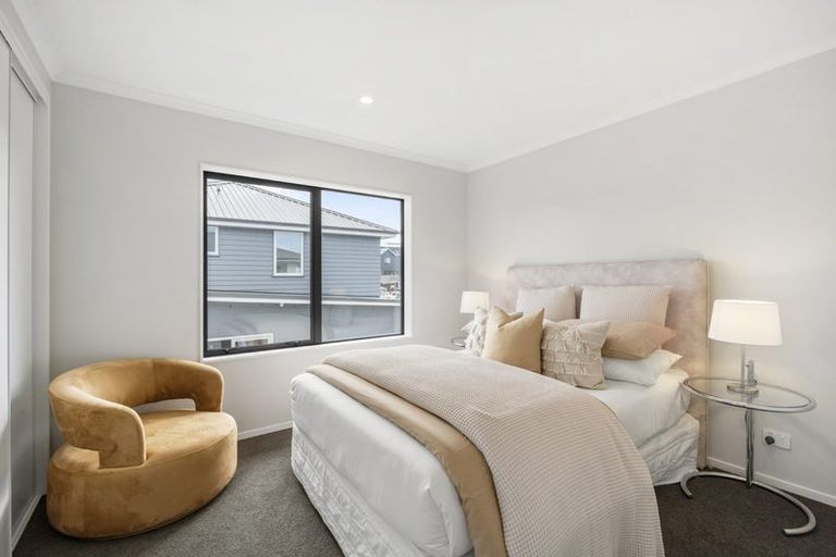 Photo of property in 7 Owen Chapman Drive, Red Beach, 0932