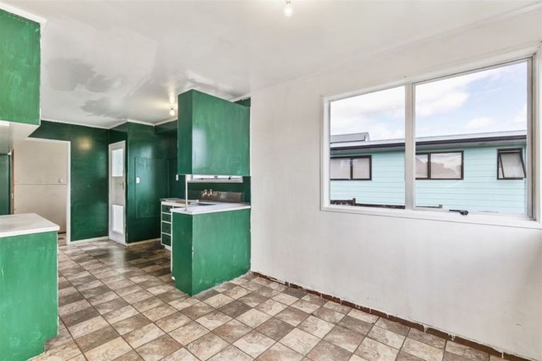Photo of property in 309 Swanson Road, Ranui, Auckland, 0612