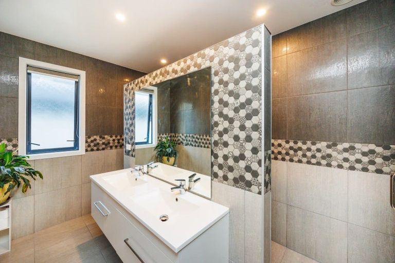 Photo of property in 7 Grand Oaks Drive, Awapuni, Palmerston North, 4412