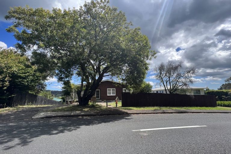 Photo of property in 11 Autumn Avenue, Glen Eden, Auckland, 0602