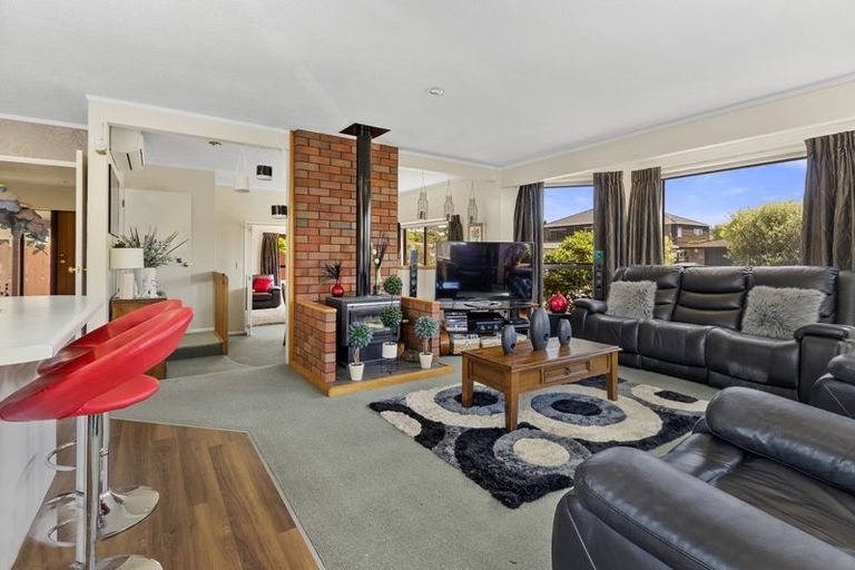 Photo of property in 51 James Cook Drive, Whitby, Porirua, 5024