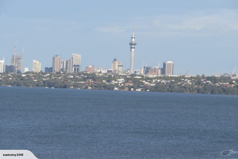 Photo of property in 47 Harbour View Road, Te Atatu Peninsula, Auckland, 0610