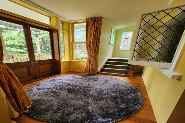 Photo of property in 140 Glenmore Street, Northland, Wellington, 6012