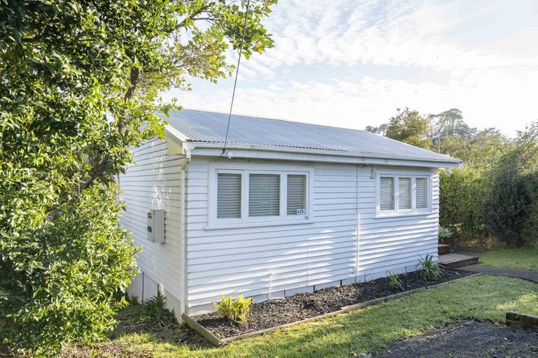 Photo of property in 637 Swanson Road, Swanson, Auckland, 0612