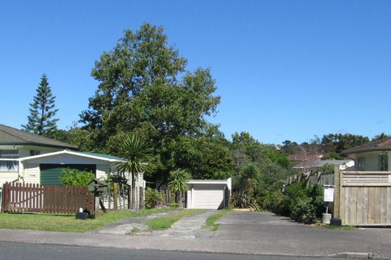 Photo of property in 75 Oreil Avenue, West Harbour, Auckland, 0618