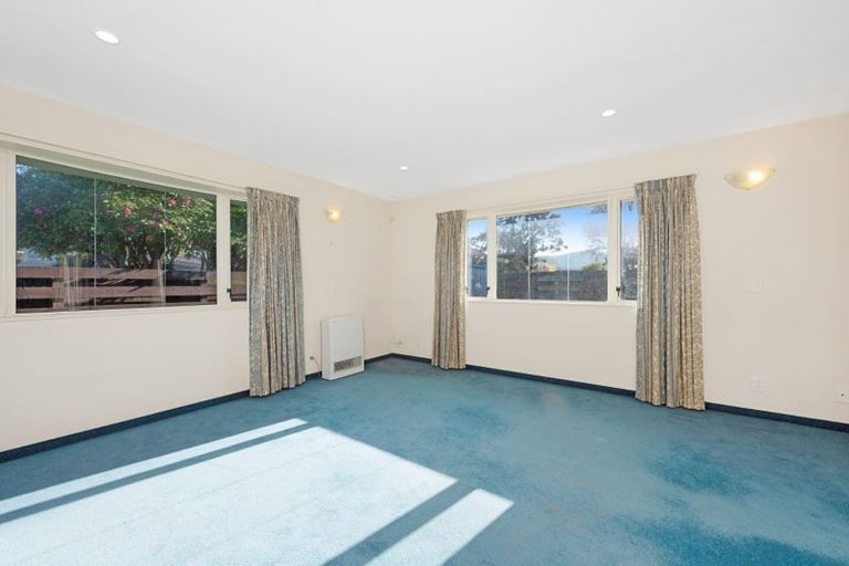 Photo of property in 2/13 Derwent Lee Grove, Epuni, Lower Hutt, 5011