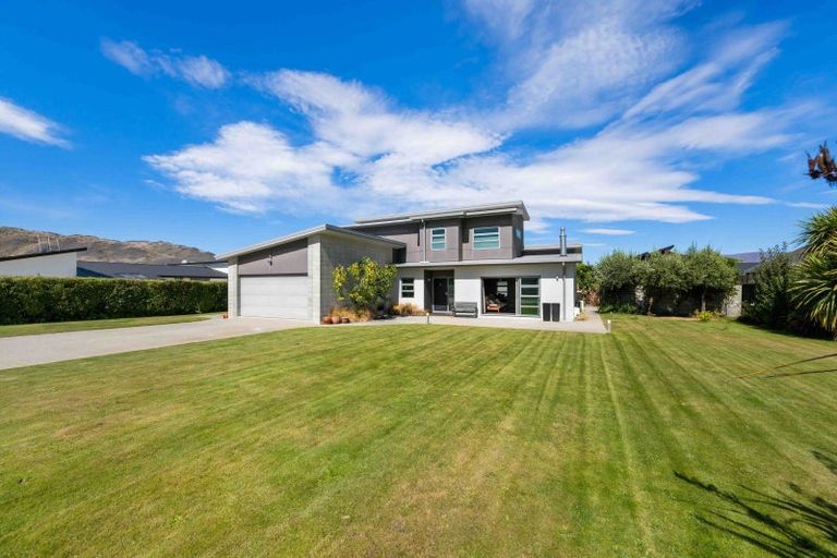 Photo of property in 10 Kowhai Place, Cromwell, 9310